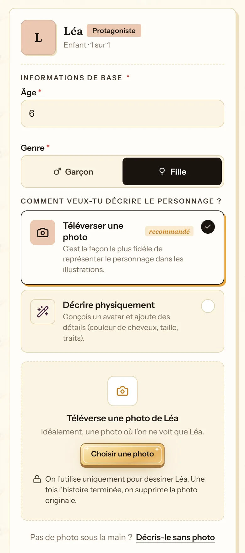 Fiche d'un personnage avec l'option recommandée Téléverser une photo et la zone pour choisir la photo